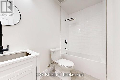 768 Montbeck Crescent, Mississauga, ON - Indoor Photo Showing Bathroom