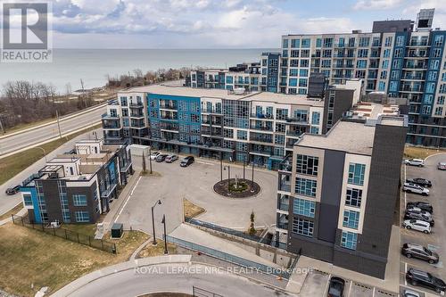 412 - 10 CONCORD PLACE  Grimsby (Grimsby Beach), ON L3M 0G6