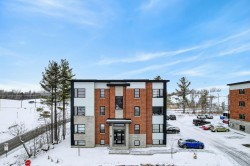303-725 Rue Filion Saint-Jérôme, QC J7Z 0G7