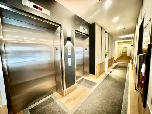 Elevator - 507-551 Rue De La Montagne, Montréal (Ville-Marie), QC - Indoor Photo Showing Other Room