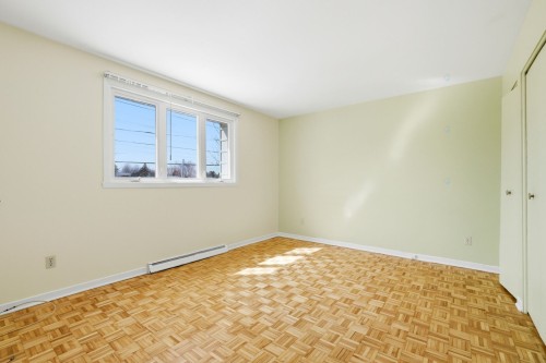 Chambre à coucher principale - 6350 Rue Bourget, Brossard, QC - Indoor Photo Showing Other Room