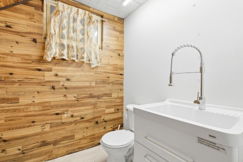 Salle d'eau - 6350 Rue Bourget, Brossard, QC - Indoor Photo Showing Bathroom