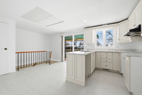Cuisine - 6350 Rue Bourget, Brossard, QC - Indoor Photo Showing Kitchen