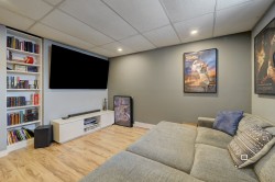 Family Room - 