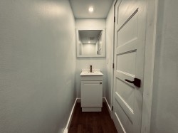 Powder room - 