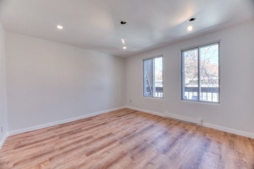 Salon - 12295 Rue Valmont, Montréal (Ahuntsic-Cartierville), QC - Indoor Photo Showing Other Room