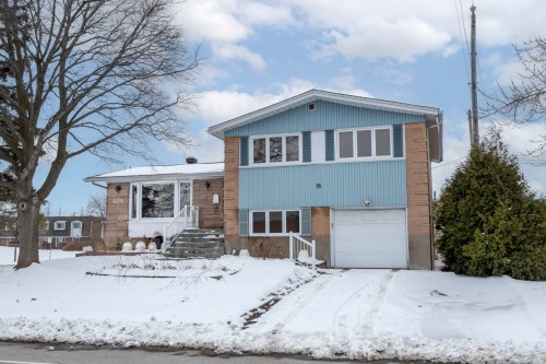 16 Rue Sunshine  Dollard-Des-Ormeaux, QC H9B 1G2