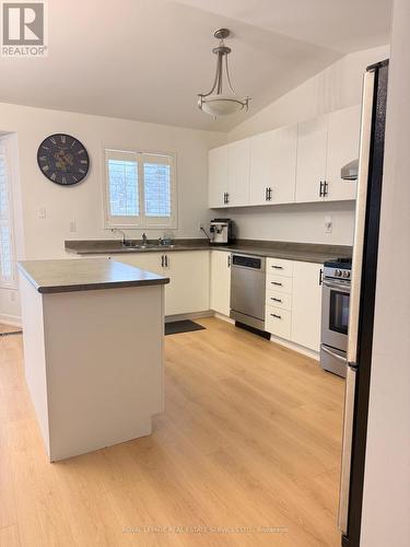 Upper - 5649 Condor Place, Mississauga, ON - Indoor Photo Showing Kitchen