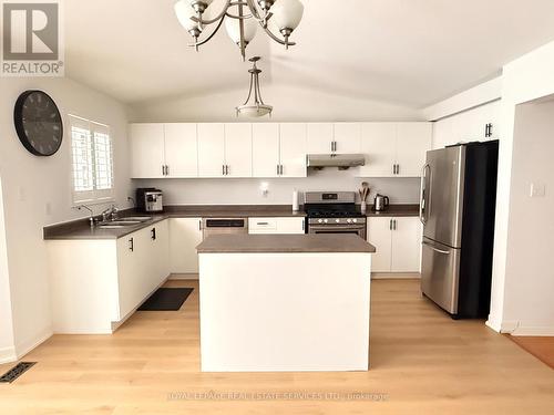 Upper - 5649 Condor Place, Mississauga, ON - Indoor Photo Showing Kitchen