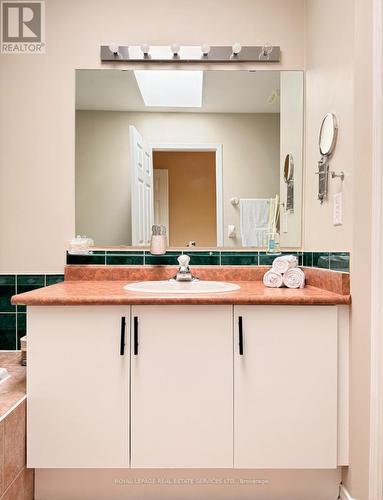 Upper - 5649 Condor Place, Mississauga, ON - Indoor Photo Showing Bathroom