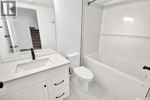 104 Forsey Avenue, Saskatoon, SK - Indoor Photo Showing Bathroom