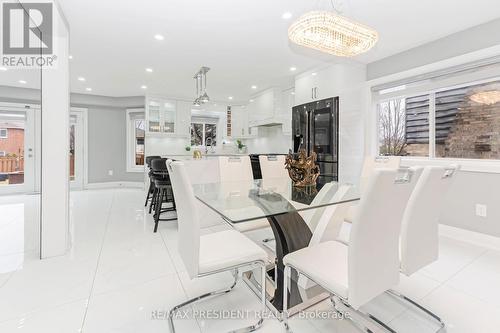 212 Wedgewood Drive, Cambridge, ON - Indoor Photo Showing Dining Room