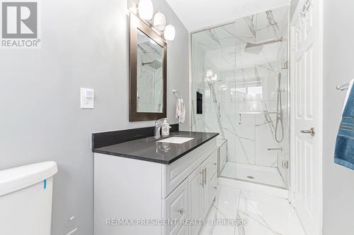 212 Wedgewood Drive, Cambridge, ON - Indoor Photo Showing Bathroom