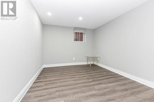 212 Wedgewood Drive, Cambridge, ON - Indoor Photo Showing Other Room