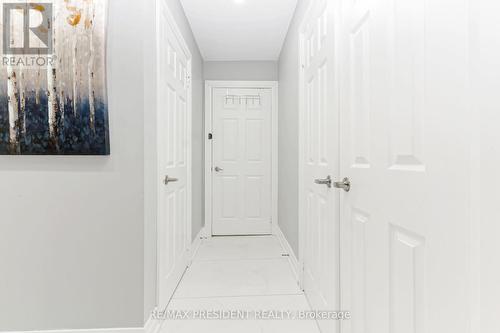 212 Wedgewood Drive, Cambridge, ON - Indoor Photo Showing Other Room