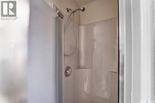143 Biro Place, Saskatoon, SK - Indoor Photo Showing Bathroom