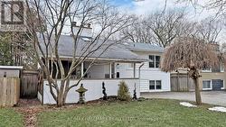 27 BENLEIGH DRIVE Toronto, ON M1H 1J1