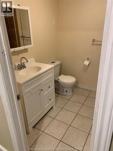 829 Arthur Avenue Unit# Basement, Windsor, ON - Indoor Photo Showing Bathroom