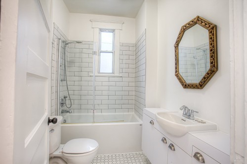 Bathroom - 6-2135 Boul. Édouard-Montpetit, Montréal (Côte-Des-Neiges/Notre-Dame-De-Grâce), QC - Indoor Photo Showing Bathroom