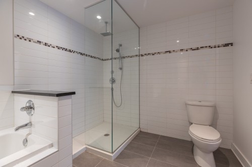 Bathroom - 602-4293 Rue Jean-Talon O., Montréal (Côte-Des-Neiges/Notre-Dame-De-Grâce), QC - Indoor Photo Showing Bathroom