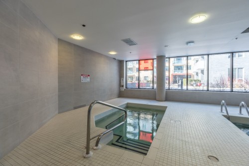 Pool - 602-4293 Rue Jean-Talon O., Montréal (Côte-Des-Neiges/Notre-Dame-De-Grâce), QC - Indoor Photo Showing Other Room