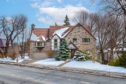 3710 Boul. The Boulevard Westmount, QC H3Y 1T2