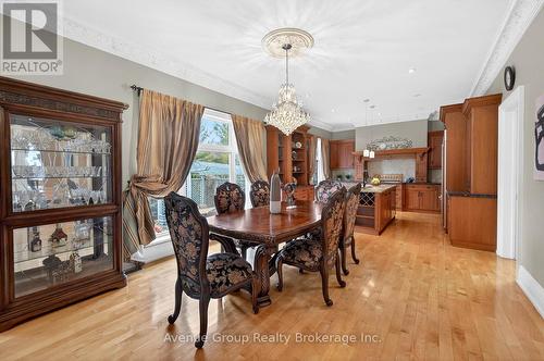 7 Longview Crescent, Vaughan, ON - Indoor Photo Showing Dining Room