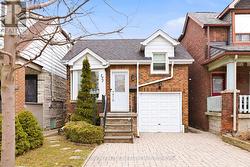 177 CHISHOLM AVENUE Toronto, ON M4C 4V9