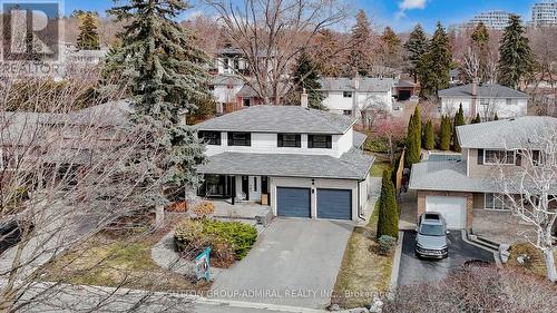 7 KNOTTY PINE TRAIL  Markham, ON L3T 3W5