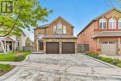 20 FORTUNE CRESCENT Richmond Hill, ON L4S 1S5