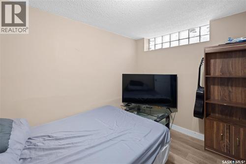 212 W Avenue S, Saskatoon, SK - Indoor Photo Showing Bedroom