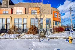4 CURLEW DRIVE Toronto, ON M3A 0A8