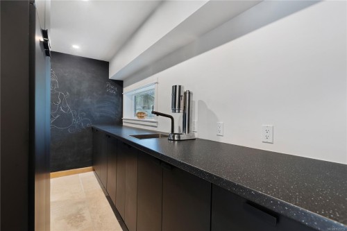 142 Park Dr, Salt Spring, BC 