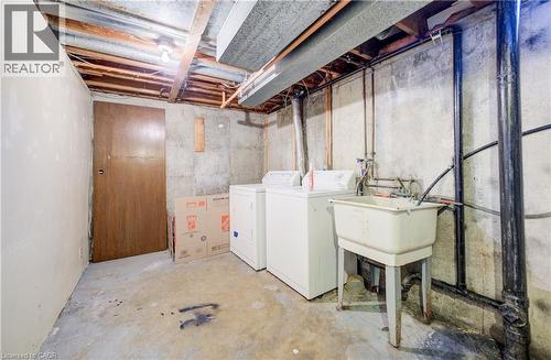 43 Ferguson Avenue, Cambridge, ON - Indoor Photo Showing Laundry Room