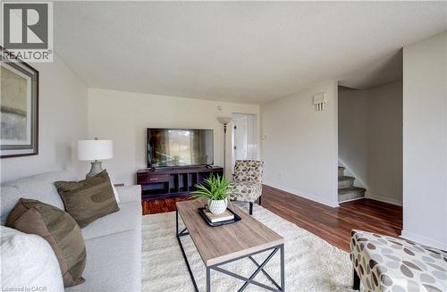 43 Ferguson Avenue, Cambridge, ON - Indoor Photo Showing Living Room