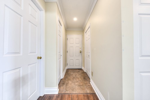 Corridor - 8-1955 Rue Jean-Picard, Laval (Chomedey), QC - Indoor Photo Showing Other Room