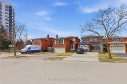 1503 Maple Ridge Drive  Mississauga, ON L4W 3Z5