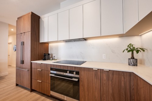 Cuisine - 404-2530 Ch. Du Canal, Chambly, QC - Indoor Photo Showing Kitchen