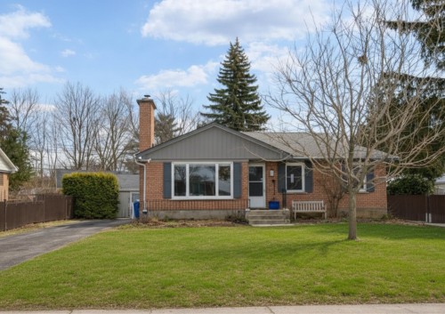 79 Av. Hartford  Pointe-Claire, QC H9R 3C9