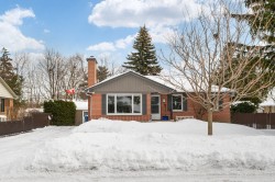 79 Av. Hartford Pointe-Claire, QC H9R 3C9