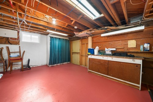 Rangement - 79 Av. Hartford, Pointe-Claire, QC - Indoor Photo Showing Basement