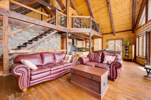 Salon - 1907 Rue Grilli, Wentworth-Nord, QC - Indoor Photo Showing Living Room