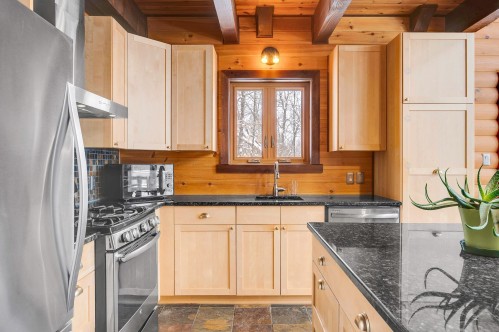 Cuisine - 1907 Rue Grilli, Wentworth-Nord, QC - Indoor Photo Showing Kitchen