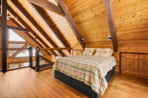 Mezzanine - 1907 Rue Grilli, Wentworth-Nord, QC - Indoor Photo Showing Bedroom