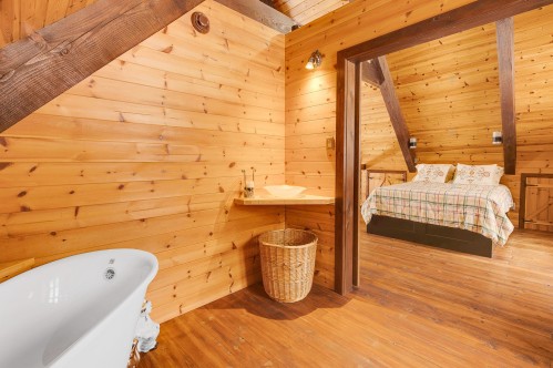 Salle de bains - 1907 Rue Grilli, Wentworth-Nord, QC - Indoor Photo Showing Bedroom
