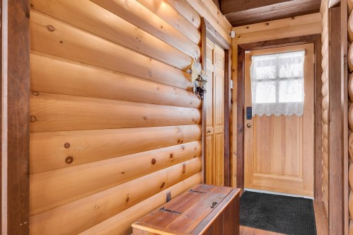 Hall d'entrée/Vestibule - 1907 Rue Grilli, Wentworth-Nord, QC - Indoor Photo Showing Other Room