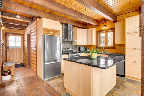 Vue d'ensemble - 1907 Rue Grilli, Wentworth-Nord, QC - Indoor Photo Showing Kitchen