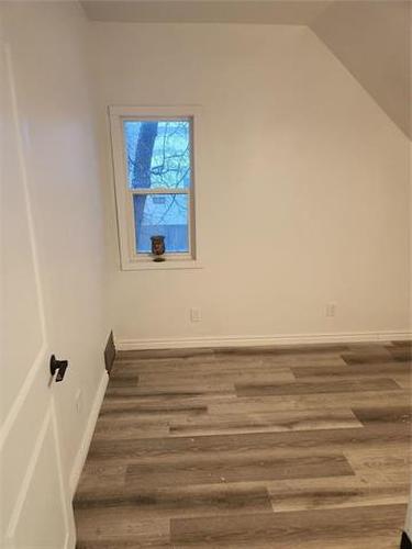 138 Inkster Blvd, Winnipeg, MB 