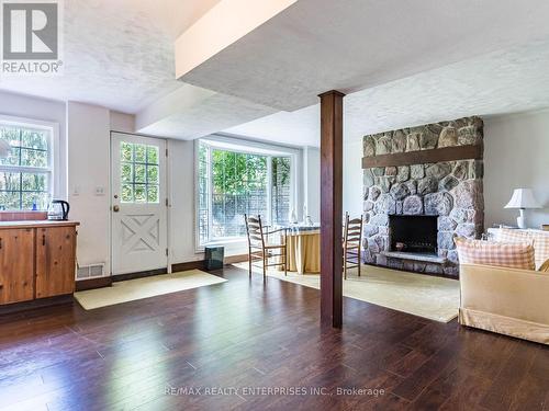 285 Pinetree Way, Mississauga, ON - Indoor Photo Showing Living Room With Fireplace