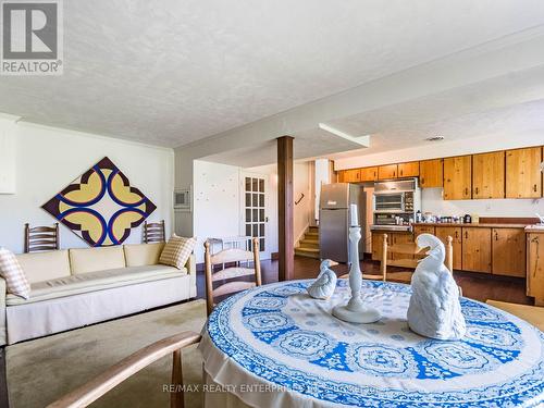 285 Pinetree Way, Mississauga, ON - Indoor